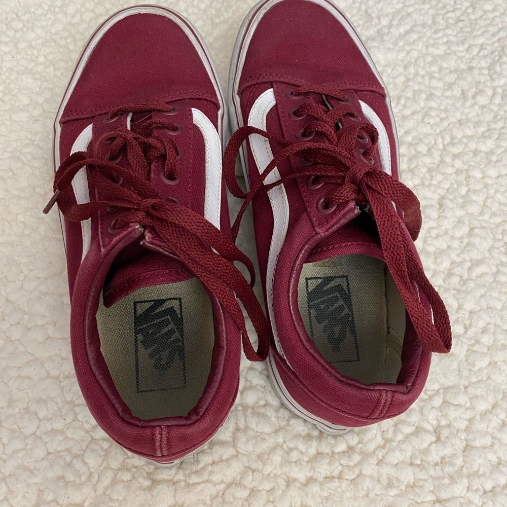 MAROON OLD SCHOOL VANS